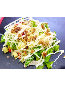 Салат курица с ананасами