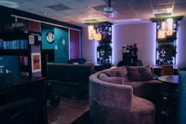 Большой зал на 50 лет октября