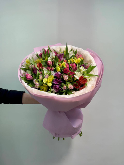 Букет из 25 альстромерий