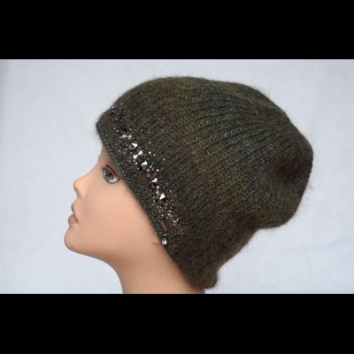 Зеленая шапка женская Vizio Италия 5872 С с украшениями фото