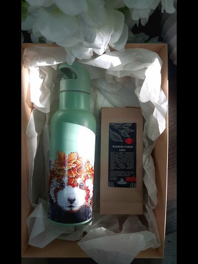 Подарочный набор: термос и чай