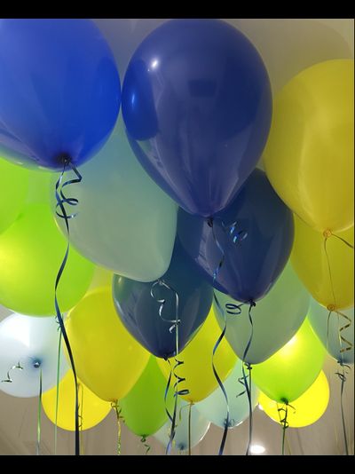 Шары голубой, синий, жёлтый, зелёный 20 штук под потолок