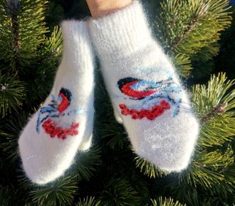 Варежки женские