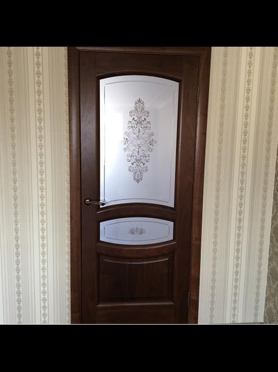 ЛАЙНДОР (УЛЬЯНОВСК)/ МОДЕЛЬ АЛИНА-2/ ПОЛОТНО ОСТЕКЛЕННОЕ/ НАТУРАЛЬНЫЙ ШПОН ЯСЕНЯ/ ТОН 35 (ШЕРВУД)