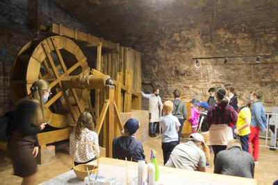 Экскурсия "Полотняный завод. Дворяне и фабриканты"