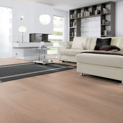 Биополы Wineo PURLINE 1000 wood XL Дуб Спокойный Шелл PL306R в интерьере гостиной