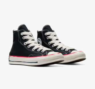 Chucks black and white hotsell