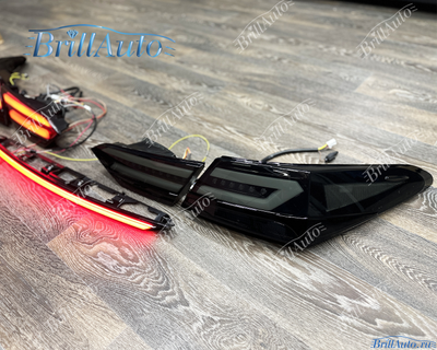 Стопы Toyota Camry 70 с накладкой на крышку