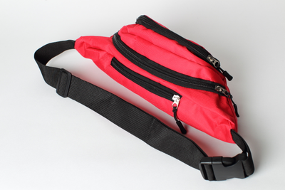 сумка на пояс с вышивкой киокушинкай  красная