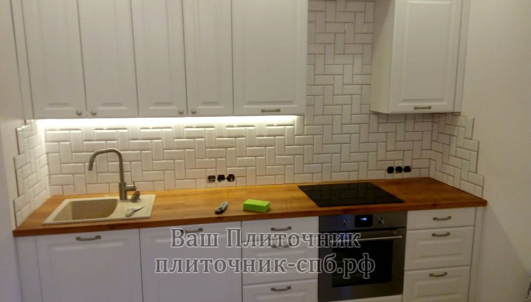 Укладка фартука из кабанчика елочкой под прямым углом