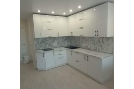 Кухня белая