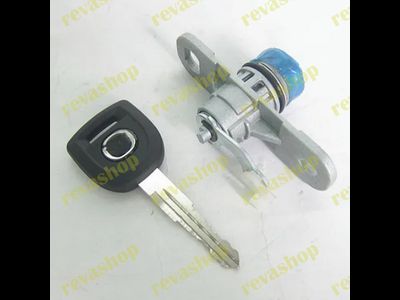 Замок двери багажника Mazda 3 BK, замок багажника Mazda 3 BK, замена замка багажника Mazda 3 BK, рем