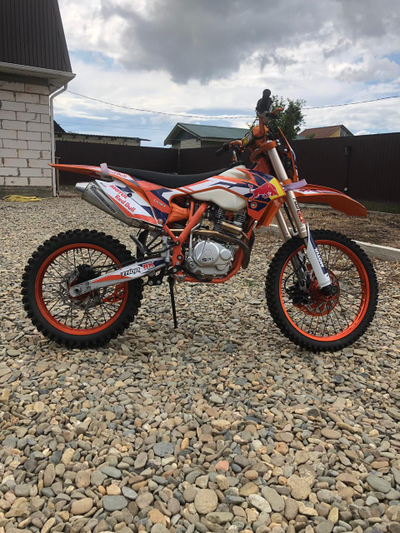 Наклейки GR1 250