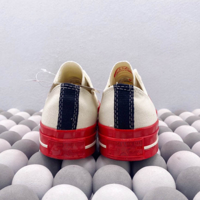 Кеды Converse Comme des Garcons Play белые низкие с красной подошвой