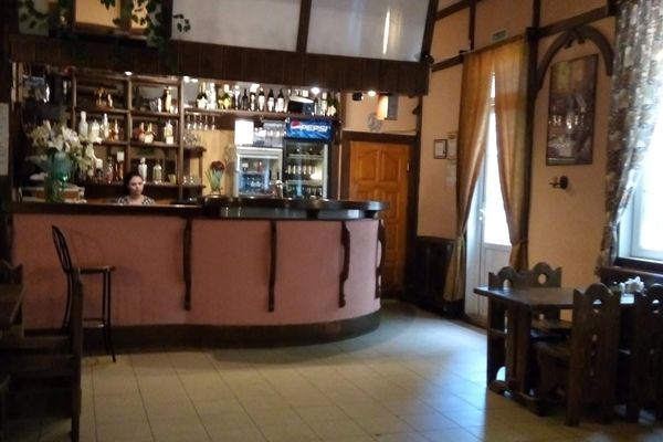 Кафе &laquo;Уездное&raquo;