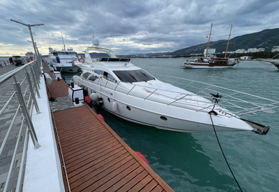 Яхта "Кобра" / Azimut 62