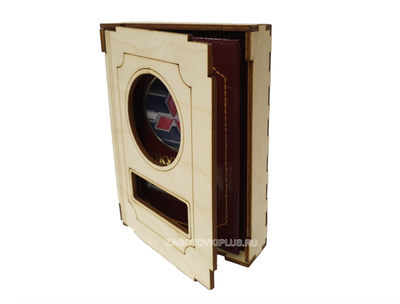 Деревянная подарочная коробочка для обложек