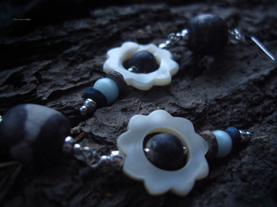 Благотворительность. Бохо-серьги с перламутром "Предзимний лес" (2 вида)