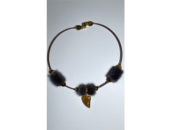 колье с янтарем