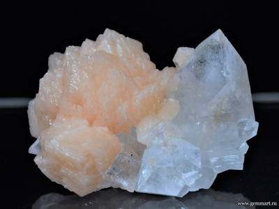 Апофиллит и стильбит (ААА).