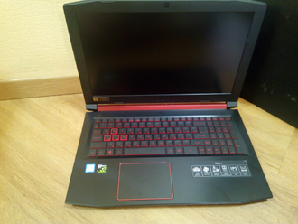 ACER NITRO 5 AN515-51-50GQ ( 15.6 FHD IPS i5-7300HQ GTX1050 8Gb 1Tb + 128SSD )