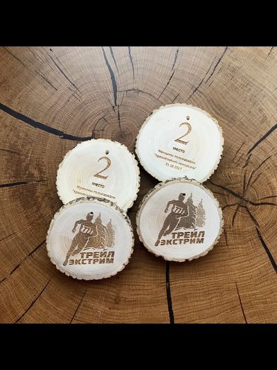 спилы с логотипом