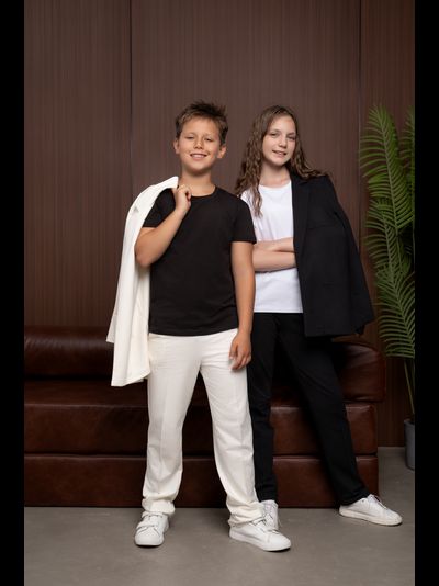 Брюки трикотажные со стрелкой черные