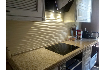 Панели окрашены воднодисперсионной краской Tikkurilla и сверху покрыты матовым лаком той же фирмы. Практически любую нашу панель можно использовать как кухонный фартук. Или как замену керамической плитки в других местах.