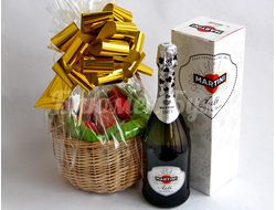 Пари - подарочный набор из клубники и шампанского челны