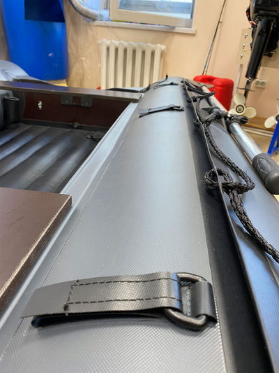 Моторная лодка ДИКИЙ 380 НДНД серый удочки