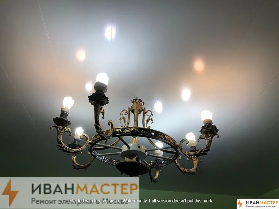 Установка люстры на потолке в квартире