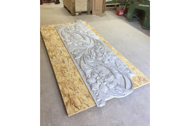 Панели хорошо стыкуются, шва практически не видно. В любом случае шов еще замажется после монтажа, а панели будут целиком окрашены, включая этот шов. На высоте несколько метров шов не будет бросаться в глаза. 