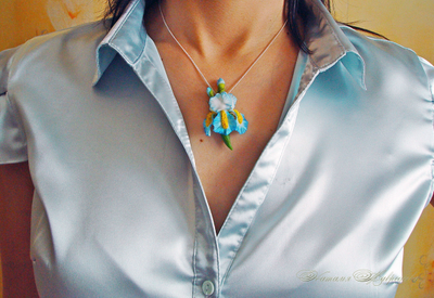 Комплект украшений с голубыми ирисами "Море грез"