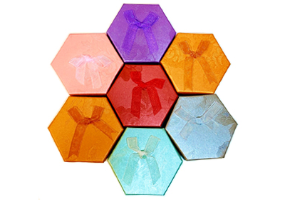 Подарочные коробочки «В форме соты». Диагональ: 8 см.