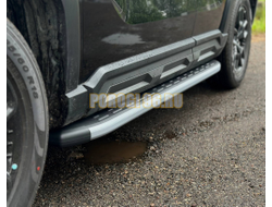 Пороги алюминиевые с пластиковой накладкой (карбон серебро) 1720 мм ТСС для Haval H3 2024-