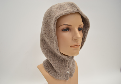 Кашемировый бежевый капюшон