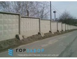Установка забора из бетонных плит