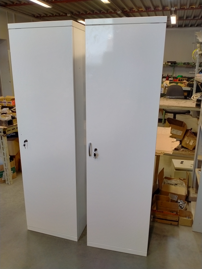 Шкаф для хозинвентаря