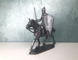 Всадник Русич 9 (меч и щит с крестом) Случайная лошадь