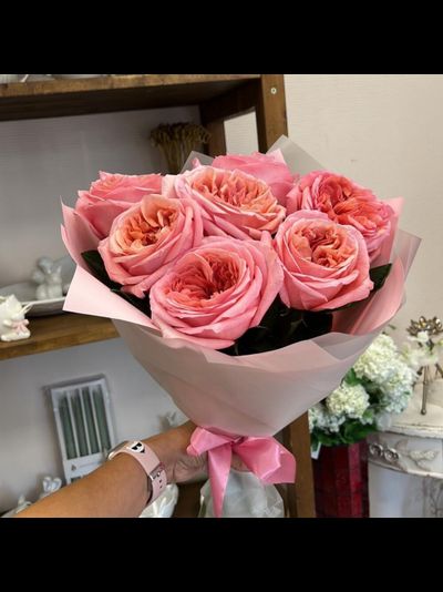 7 пионовидных розовых роз