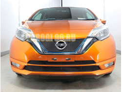Защита радиатора Nissan Note 2016-2020 black верх (Японская сборка)