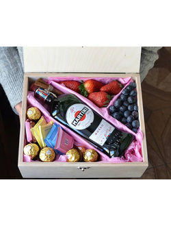 Деревянный ящик со сладостями №3