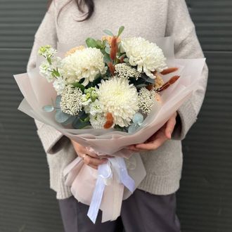 Букет с хризантемами