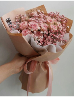 Букет "Розовые сны" с розой и гипсофилой