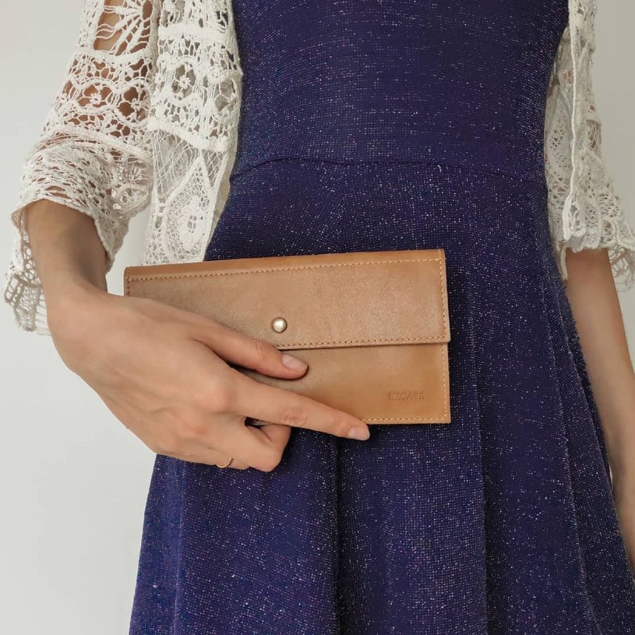 женский кошелек из кожи Flat песочный от EZCASE