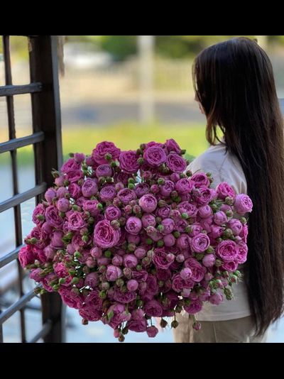 31 кустовая пионовидная роза