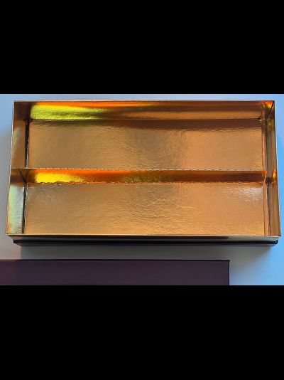 Коробка для пирожных/макарони с/о ПРЕМИУМ с/лож (белая/золото), 210*110*55мм