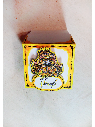 Маленькая подарочная коробочка под кольцо в стиле украшения