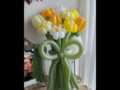 Букет из шаров 11шт 5 тюльпанов + 6 ромашек