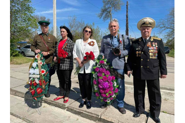 Возложение цветов к памятникам - Маяк, Опасное, Капканы - 09.05.2021